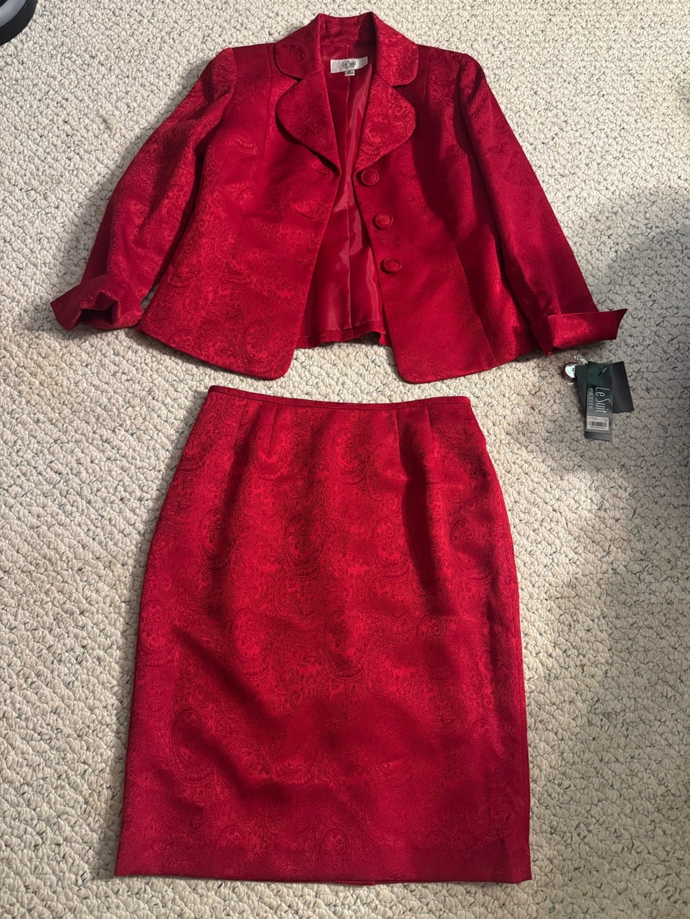 Le Suit Red Jacquard Suit